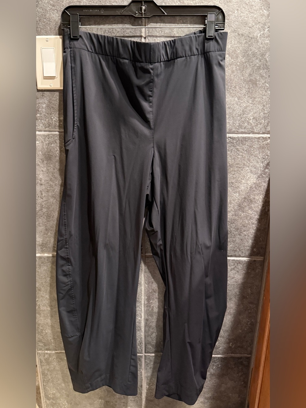 Ruti On the Loose Work Pant Wide-Leg Black Women's Pants with Elastic Waist